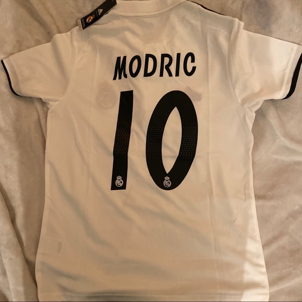 Real Madrid Home Modric Jersey 10